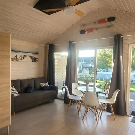 Lägenhet Diament, Comfortable Near The Sea & In Dziwnówek